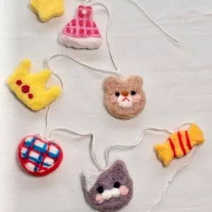 羊毛フェルト　ガーランド　ネコとクマ fg-3