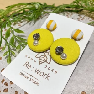 くるみボタンピアス　ビジュー×パール　kb-15